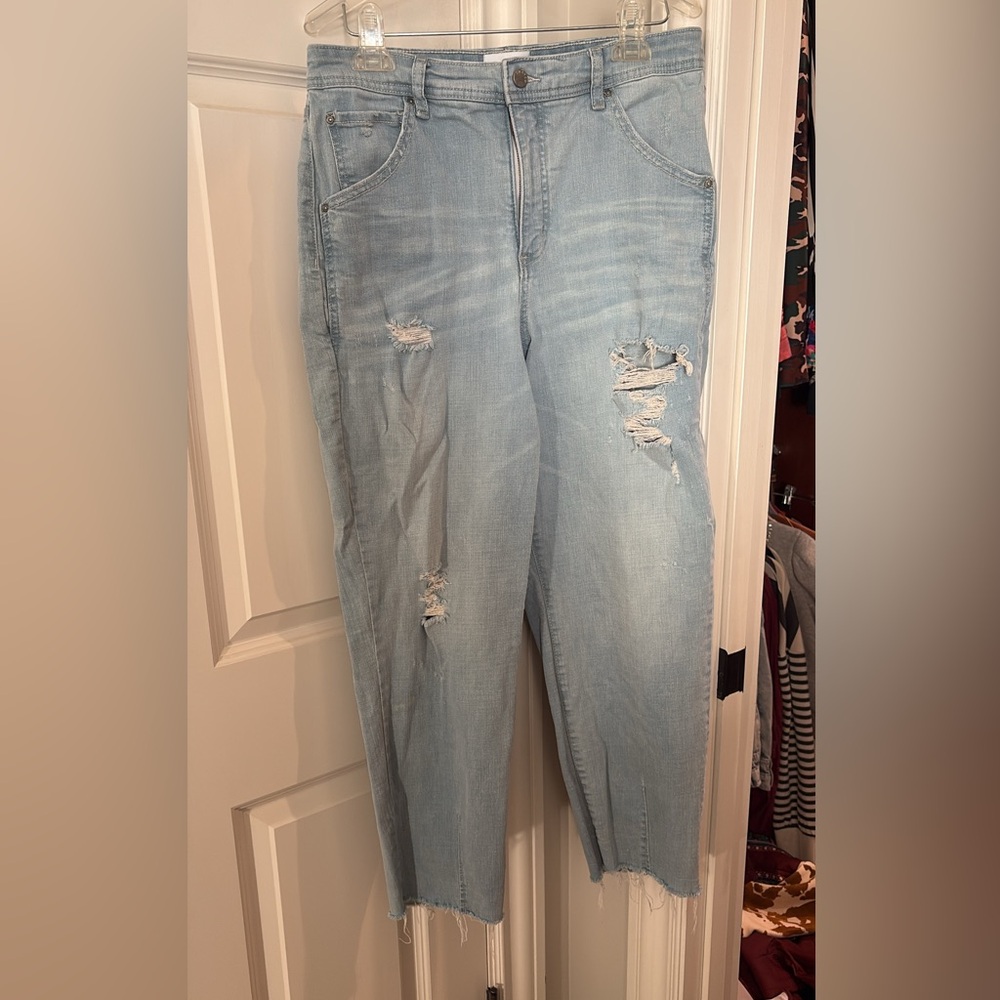 Casual Light Blue Distressed Boyfriend Jeans